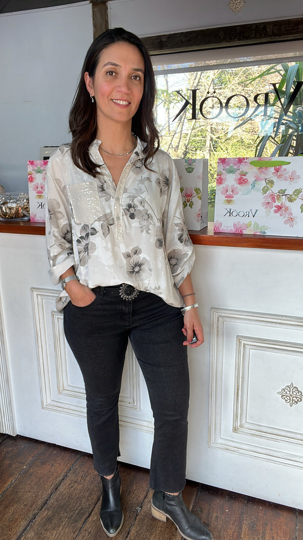 Blusa Viscosa estilo floral